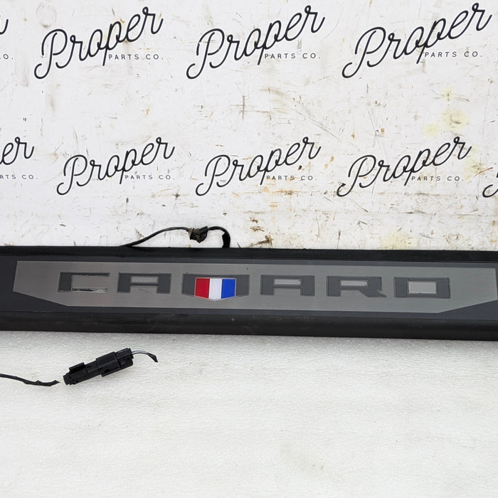 2018 Chevrolet 6th Gen Camaro 2SS Coupe Left Or Right Side Illuminated Door Sill Trim Panel 84127637 *DAMAGED*