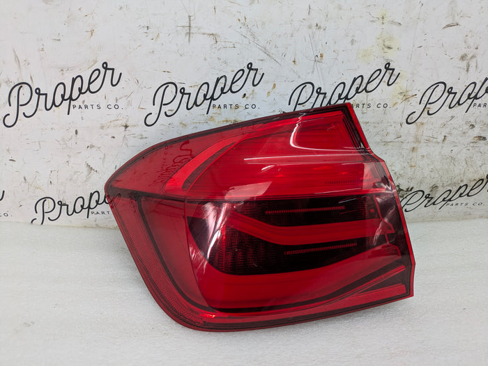 BMW F30 340xi 330i 328i 328d 320i LCI Left/Driver Side Rear Outer LED Tail Light 7369115