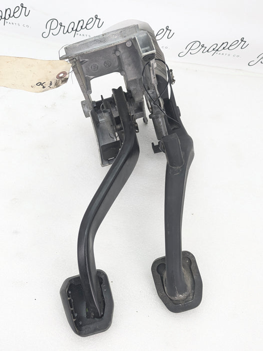 BMW E92 E93 E90 M3 Manual Transmission Clutch & Brake Pedal Assembly 6761310/35316761310