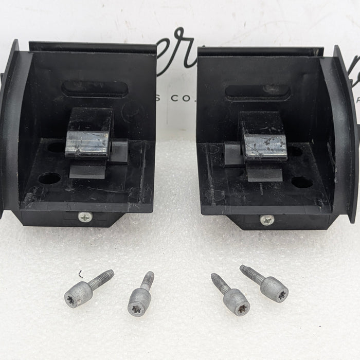 BMW E46 330i 325i 323i Wagon/Touring Rear Roll Blind Sight Protection Cover Mounting Support Brackets Set 7026710/7026709