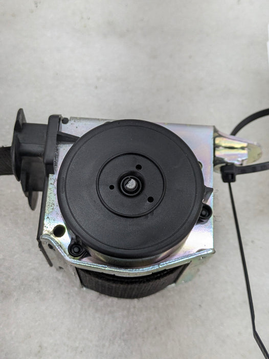 BMW E60 E61 530xi 550i 535xi 525xi Front Left Seat Belt Retractor 7068259