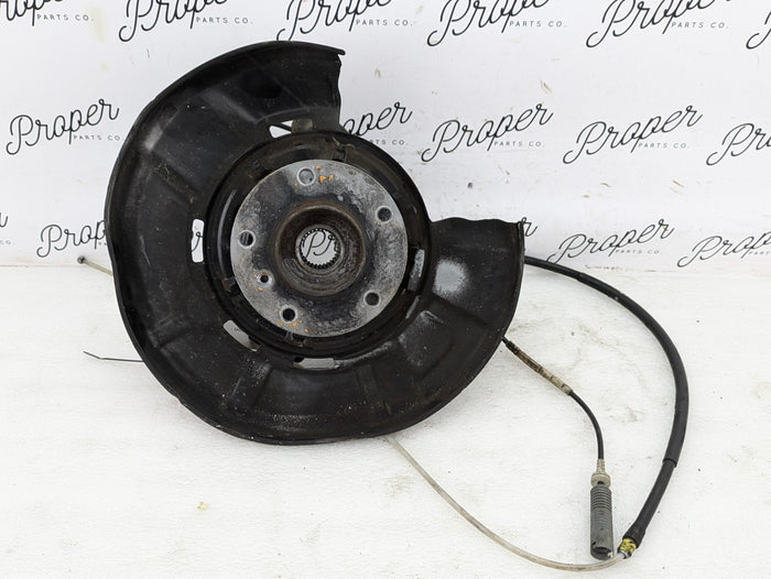 BMW E82 E88 E90 E91 E92 E93 135i 335xi 328x Right Rear Spindle Hub Knuckle 6774808