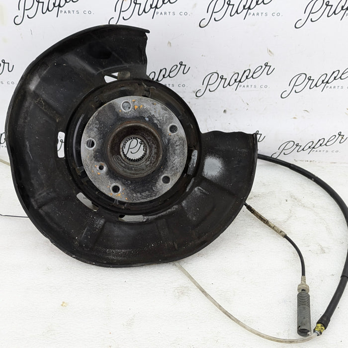 BMW E82 E88 E90 E91 E92 E93 135i 335xi 328x Right Rear Spindle Hub Knuckle 6774808
