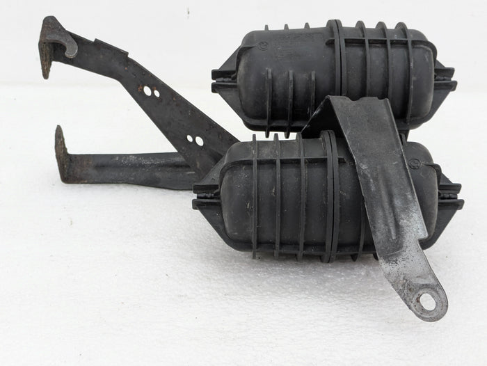 BMW E82 E88 E90 E92 E93 335i 335xi N54 Turbo Charger Vacuum Canister Tank Reservoir 2247620