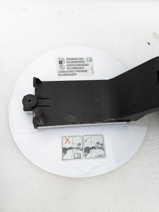 Chevrolet C7 Corvette Stingray Fuel Gas Filler Door Flap & Housing Arctic White (G8G) 84195316