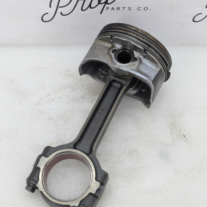 Chevrolet C7 Corvette Stingray Z51 LT1 Gen V Engine Right Side Piston & Connecting Rod #4 12654243 *NOTE*