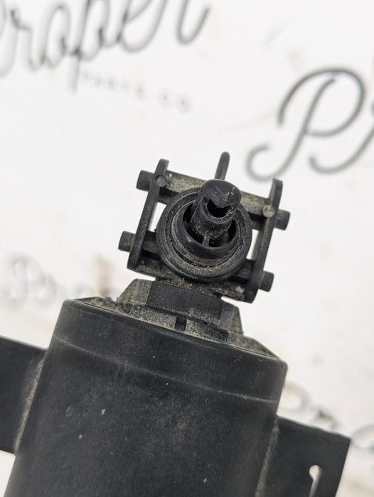 BMW E90 E91 E92 E93 3 Series Headlight Washer Spray Nozzle 7179311