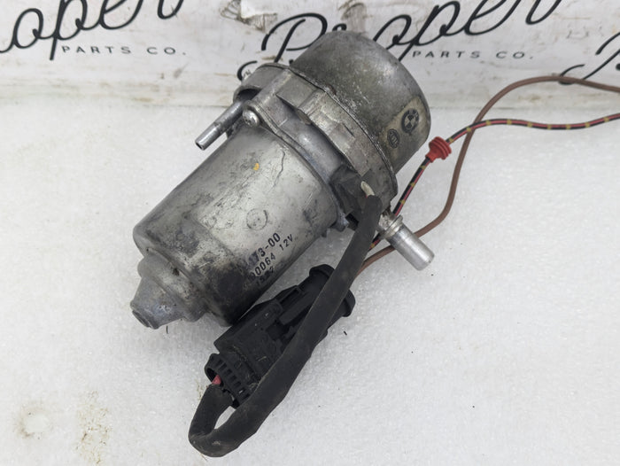 BMW E92 E93 E90 M3 S65 Brake Booster Vacuum Pump 2283333