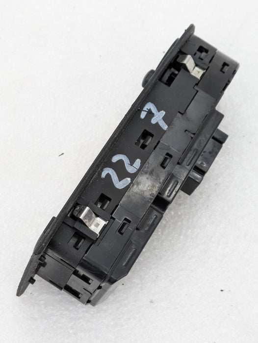 BMW E90 E91 3 Series Driver Side Front Master Window Control Switch 9132135