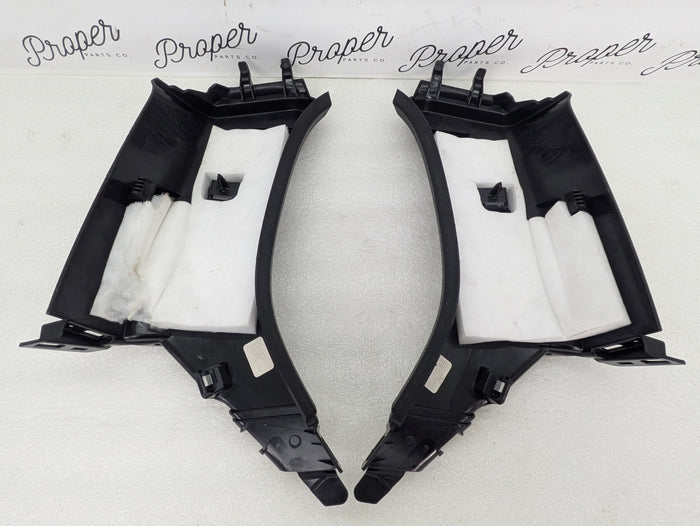 2021 Volvo V60 T6 R-Design Left & Right Black Upper C Pillar Trim Set 31479241/31479239
