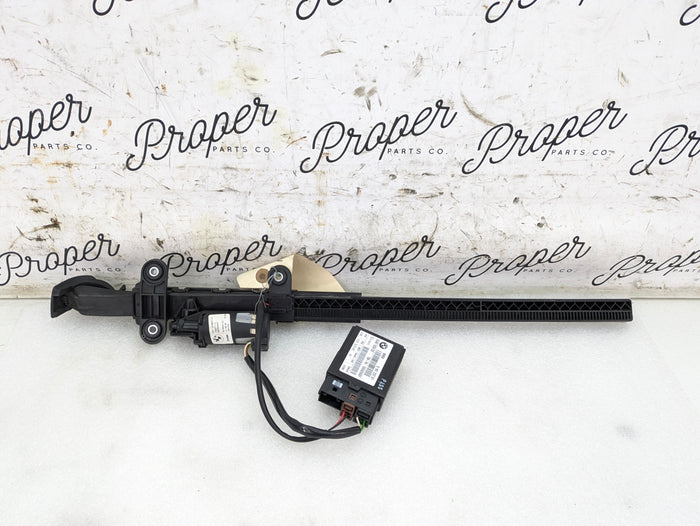 BMW E92 335is 335xi 335i 328i 328xi Left/Driver Side Seat Belt Handover & Module 9165377/9167237