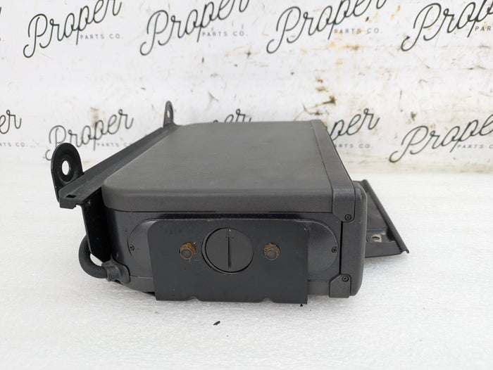 Porsche 996.2 911 Carrera 4 CD Changer *DAMAGED*