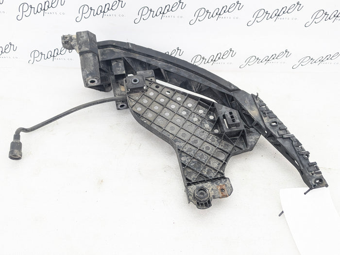 2018 Audi 8U Q3 Right Headlight Bracket Support Arm 8U0805608