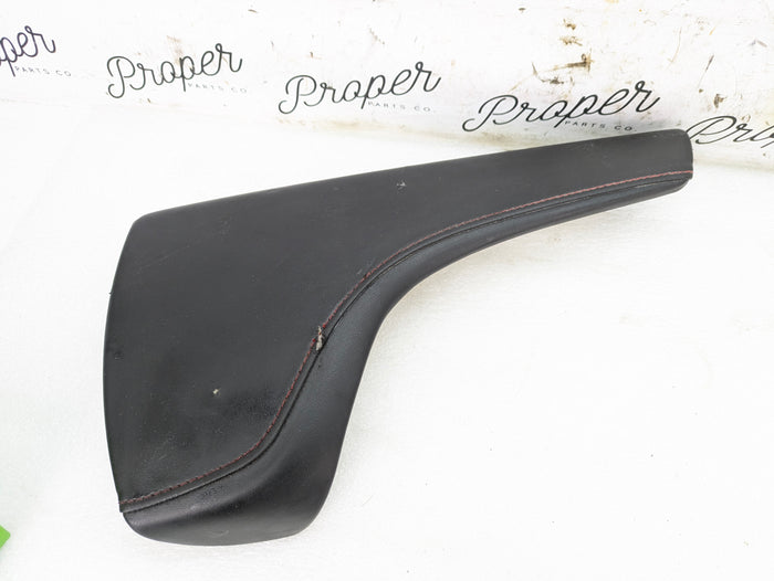 2018 Chevrolet 6th Gen Camaro 2SS Center Console Black Leather/Red Stitching Arm Rest 23200602 *DAMAGED*