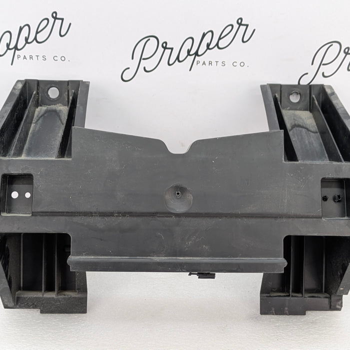 Chevrolet C7 Corvette Stingray Rear Bumper Center Support Mounting Bracket Carrier 23169479