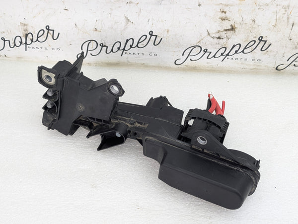 BMW G22 G23 G20 G26 430ix 330ix 330ex Engine Bay Power Distribution Junction Box Panel 6842531/9362854