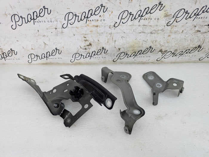 BMW G22 G23 430ix M440ix Front Right/Passenger Side Fender Mounting Bracket Set Black Sapphire Metallic (475) 7486804/7586802/7486806