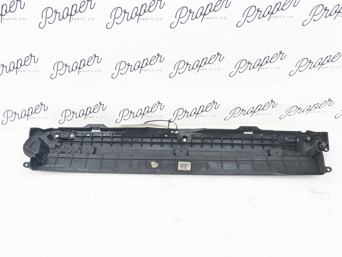 BMW E60 E61 M5 E63 E64 M6 Radiator Support Bracket Cover Trim 7519205 / 2282501