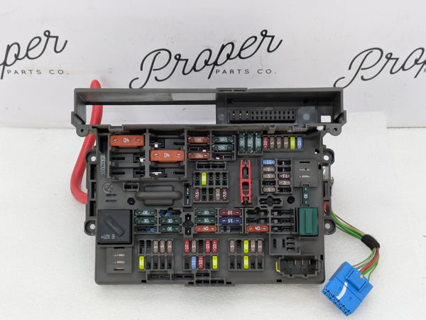 BMW E90 E91 E92 E93 335xi 330xi 328xi 325xi 323i Front Power Distribution Fuse Box 9119444