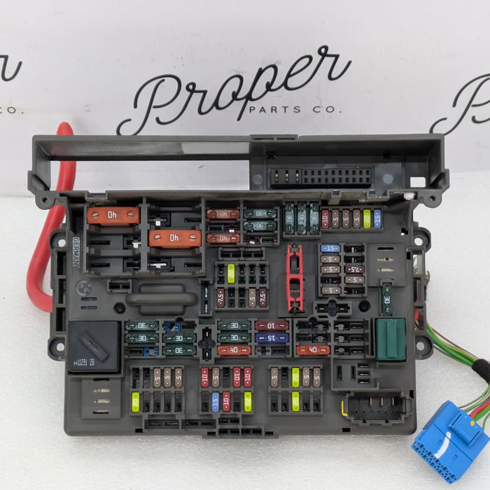 BMW E90 E91 E92 E93 335xi 330xi 328xi 325xi 323i Front Power Distribution Fuse Box 9119444