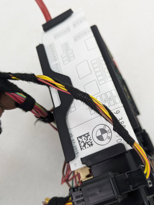 BMW F22 228xi M235xi M240xi 230xi Rear Power Distribution Module/Fuse Box 9389070