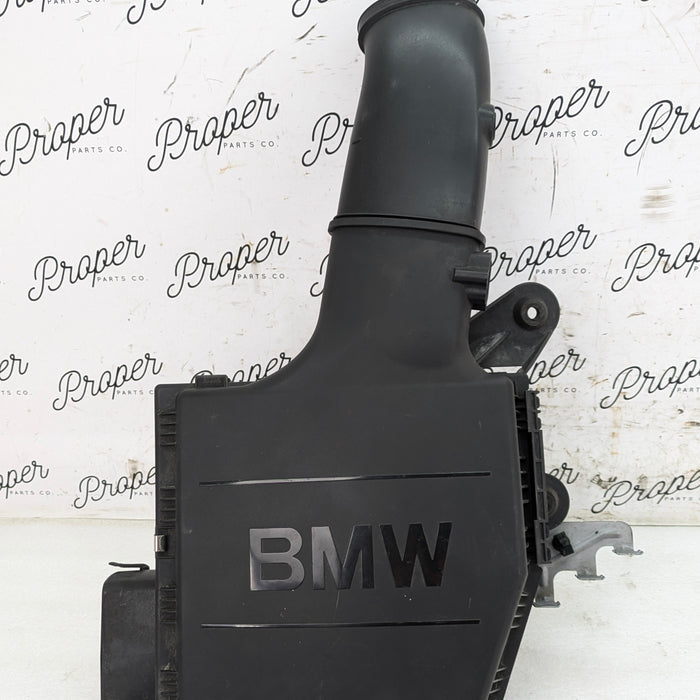 BMW E92 E90 E93 335xi 335i E82 E88 135i N55 Engine Intake Air Box Filter Housing 7599284