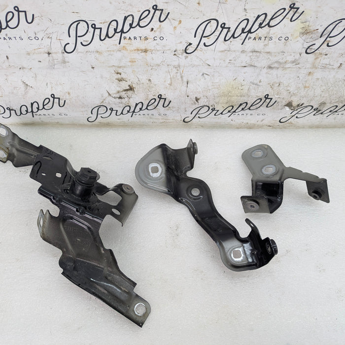 BMW G22 G23 430ix M440ix Front Right/Passenger Side Fender Mounting Bracket Set Black Sapphire Metallic (475) 7486804/7586802/7486806