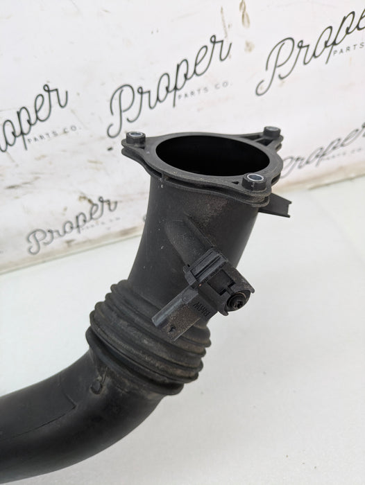 BMW G20 G22 G23 G26 330ix 330ex B46 Intercooler Charge Pipe Air Duct Hose 8601683