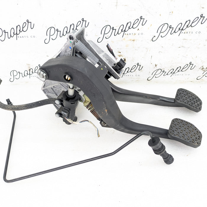 BMW E92 E93 E90 E91 335xi 330xi 328xi 325xi 323i Manual Transmission Clutch & Brake Pedal Assembly/Clutch Line 6761310/6779377/9231129