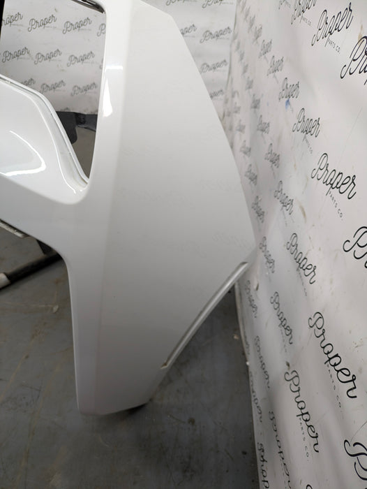 Chevrolet C7 Corvette Stingray Upper Rear Bumper Cover Arctic White (G8G) 84139444/84411653 *DAMAGED*