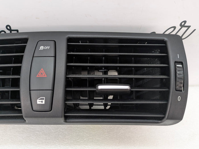 BMW E82 E88 135i 128i Center Dashboard Air Vent W/Hazard Light Switch 7059189