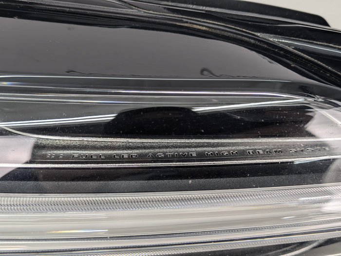 2021 Volvo V60 T6 R-Design Right/Passenger Side Adaptive LED Headlight 31427776 *DAMAGED*