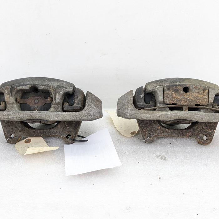 BMW E91 E92 E93 E90 335i/335xi Front Brake Calipers 34116773201/34116773202