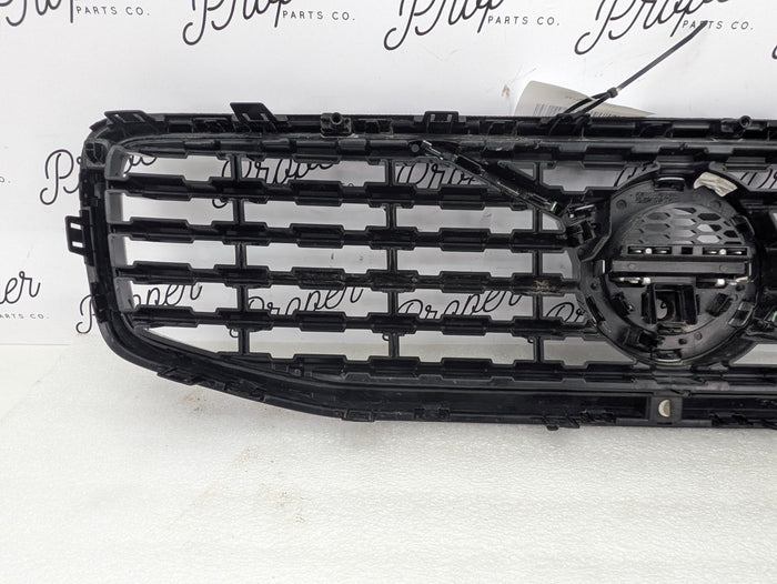 2021 Volvo V60 T6 R-Design Front Bumper Black Upper Grille 32132220