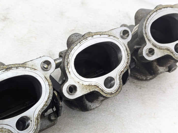 BMW E60 E61 M5 E63 E64 M6 S85 Throttle Body Assembly & Hall Sensor Cylinder 6-10 13547841814