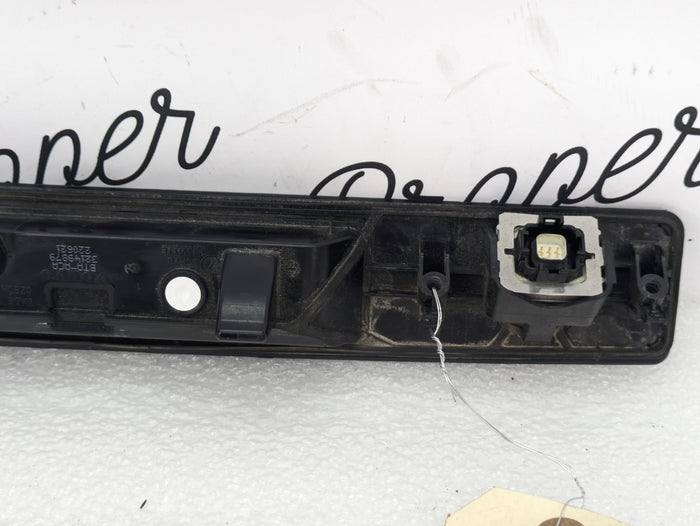 2021 Volvo V60 T6 R-Design Rear Reverse Camera & Hatch Release Handle 32149879 *DAMAGED*