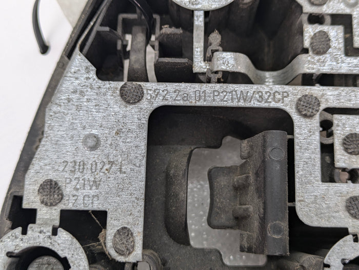 BMW E46 330i 328i 325i 323i 320i Sedan Left Tail Light Bulb Socket Carrier 8364925