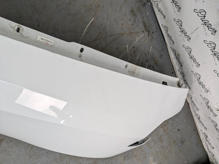 Chevrolet C7 Corvette Stingray Front Right/Passenger Side Fender Arctic White (G8G) *DAMAGED*