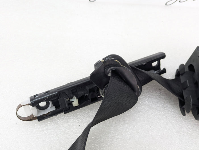 BMW E46 330i 328i 325i 325i Sedan/Wagon Front Right Seat Belt & Force Limiter 8201012