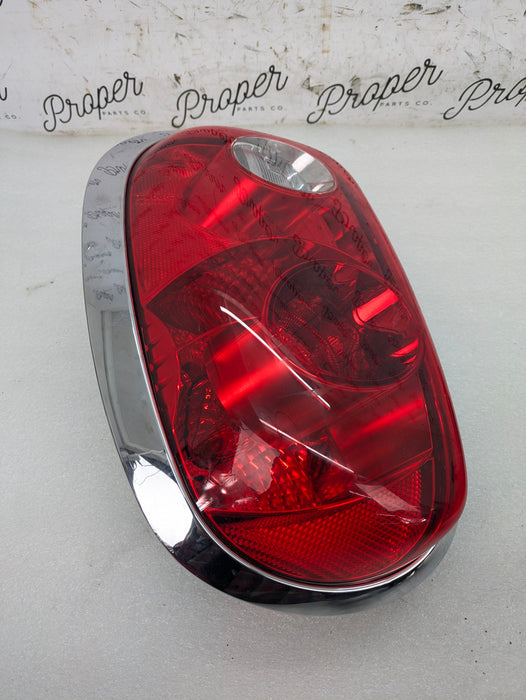 MINI R60 Countryman Right/Passenger Side Rear Tail Light & Trim 9808152