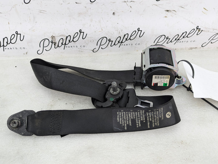 BMW E60 E61 530xi 550i 535xi 525xi Front Right Seat Belt Retractor 7068268