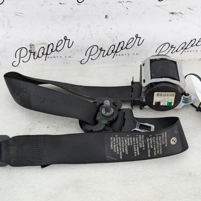 BMW E60 E61 530xi 550i 535xi 525xi Front Right Seat Belt Retractor 7068268