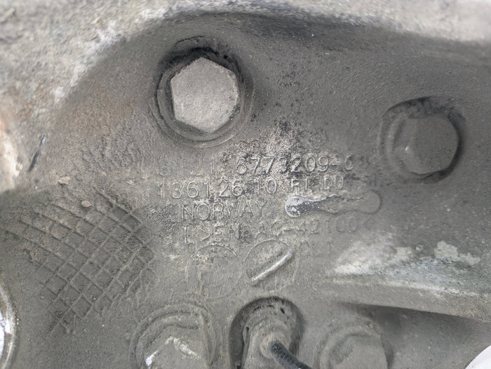 BMW E82 E88 E90 E91 E92 E93 135i 335i 328i RWD Front Left Hub Knuckle Spindle 6793923