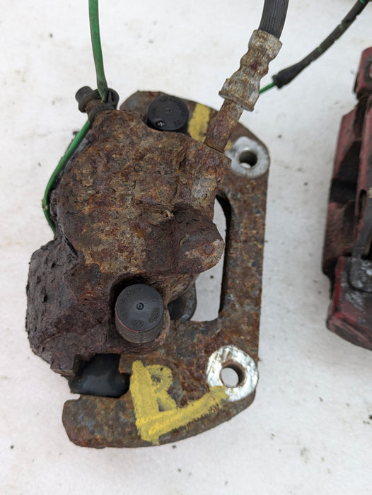 BMW E46 330ci Front Calipers Left Right Set Pair