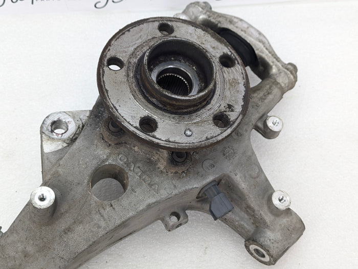 2021 Volvo V60 T6 R-Design Right/Passenger Side Front Spindle/Knuckle/Hub 31476316