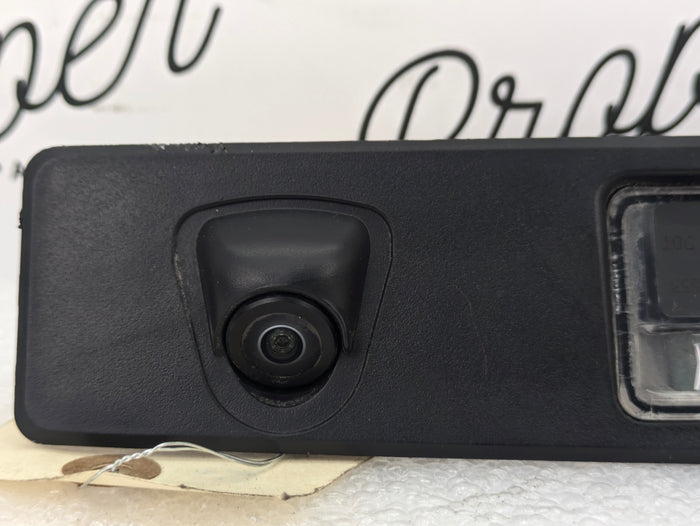 2021 Volvo V60 T6 R-Design Rear Reverse Camera & Hatch Release Handle 32149879 *DAMAGED*