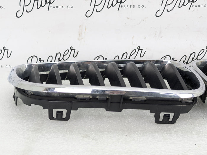 BMW F22 F23 2 Series Pre-LCI Chrome Kidney Grille Set 7295521/7295522 *DAMAGED*