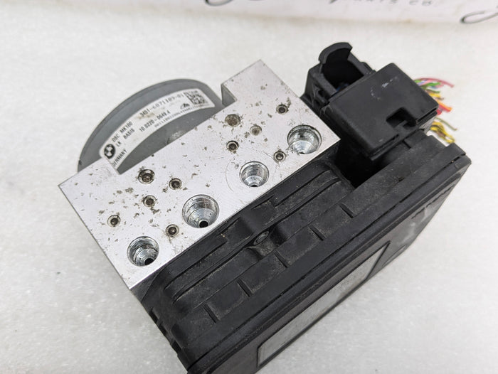 BMW F22 228xi Anti-Lock Brake System/ABS Pump/DSC Module 6871109