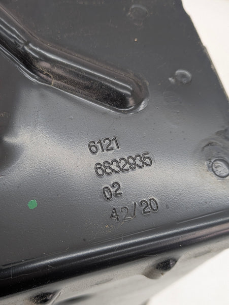 BMW G22 G23 G20 G26 430ix 330ix 330ex Engine Bay Battery Tray Holder Bracket 6832935