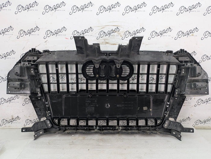 2015 Audi 8U Q3 Front Center Bumper Grille 8U0853653 *DAMAGED*